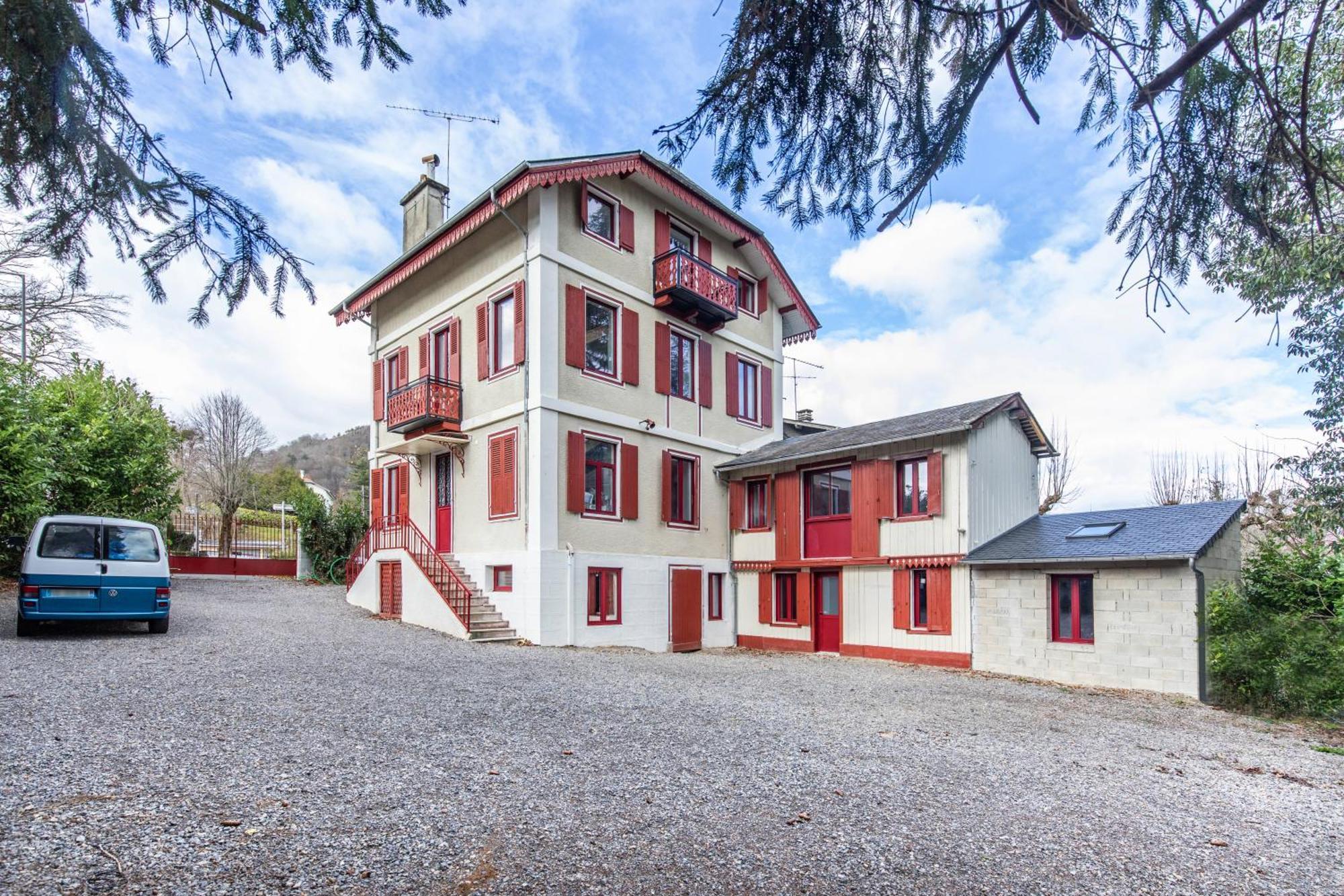 L'Observatoire Du Pic Bagneres-de-Bigorre Exterior photo